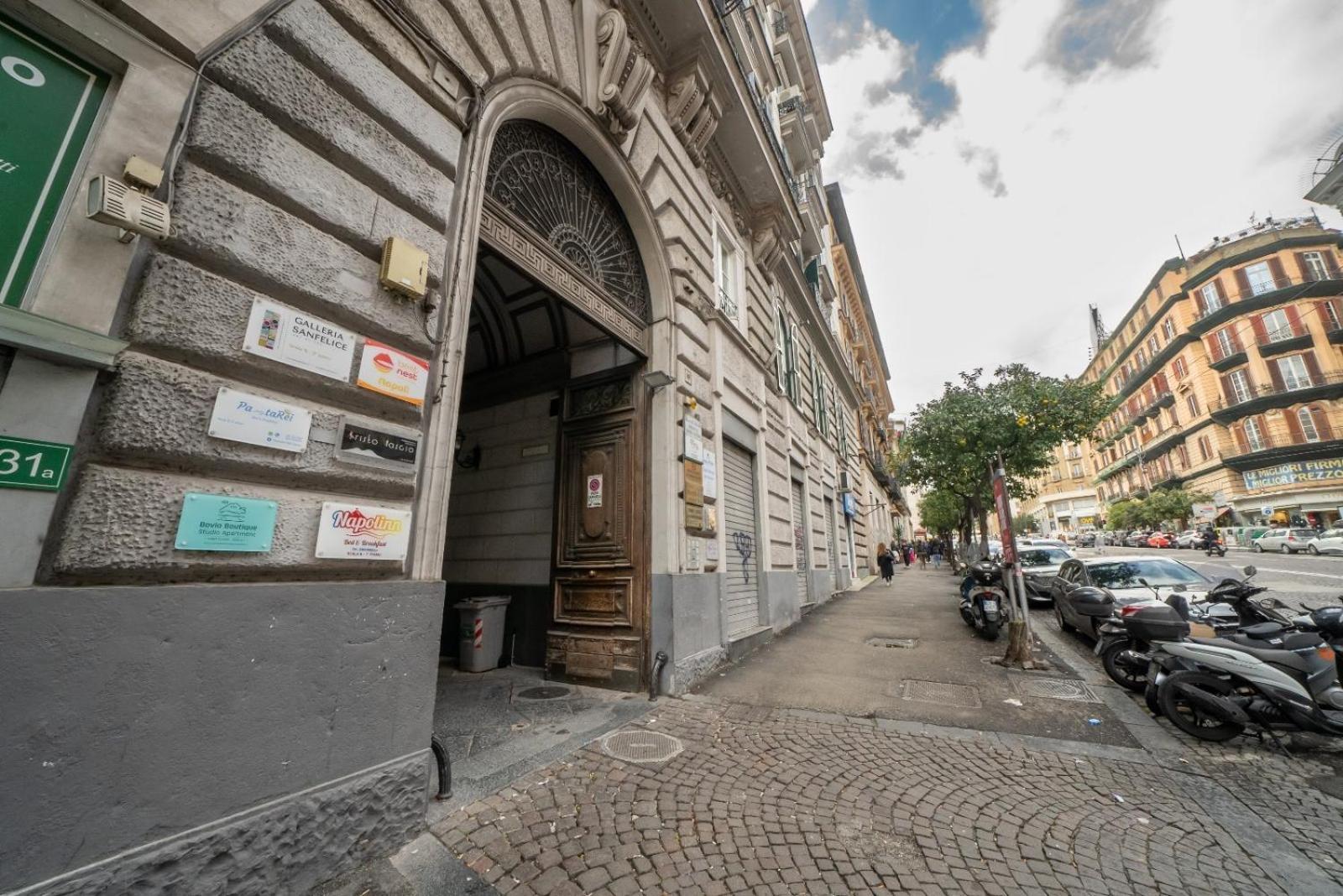 Bovio Boutique Studio Apartment Napoli Dış mekan fotoğraf